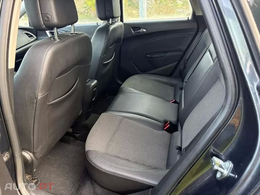 Opel Astra Sports Tourer 2.0 CDTi Cosmo S&S