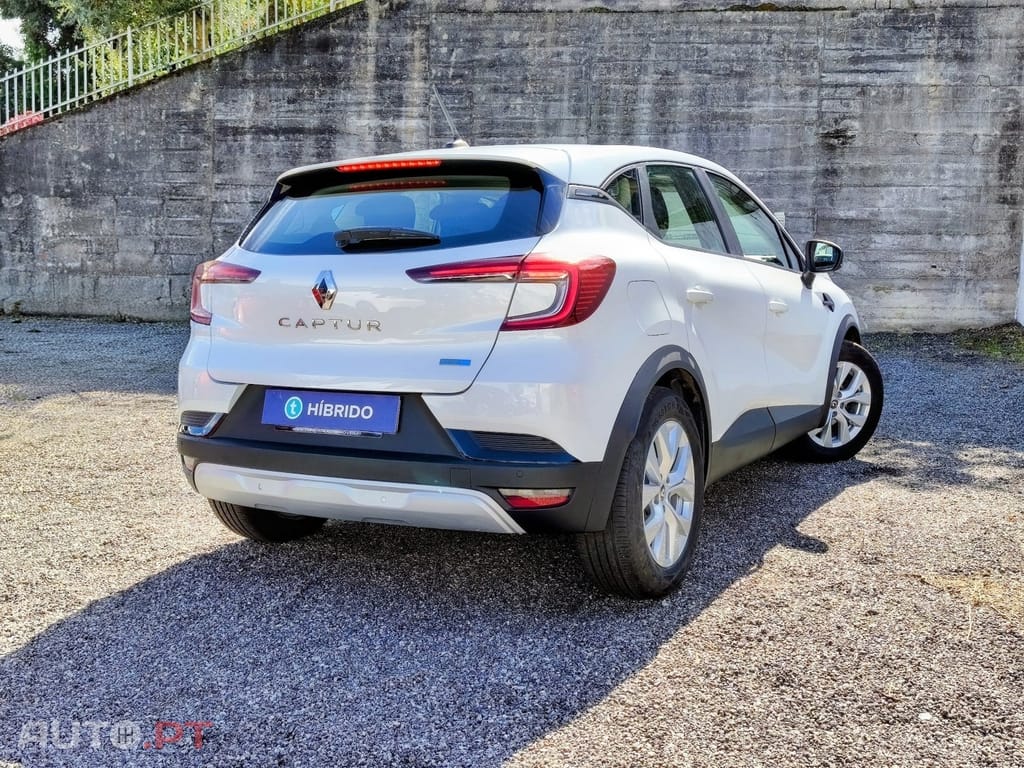 Renault Captur 1.6 E-Tech Full Hybrid Engineered