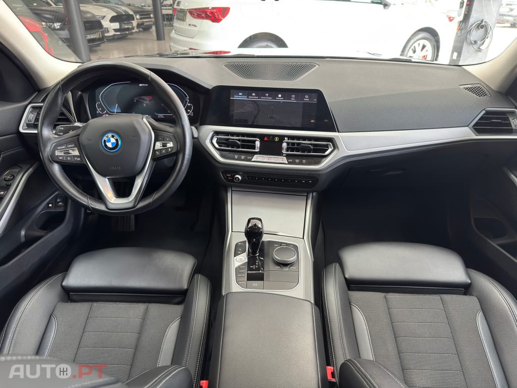 BMW 330 330 e Touring Pack 50 anos M Auto