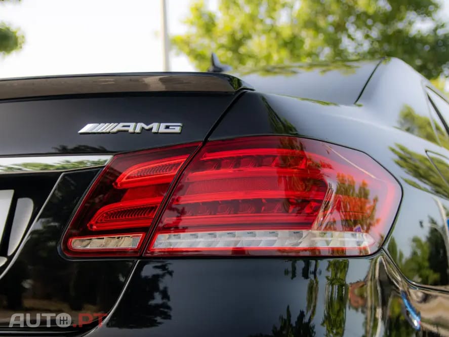Mercedes-Benz E 220 BlueTEC 9G-TRONIC Avantgarde