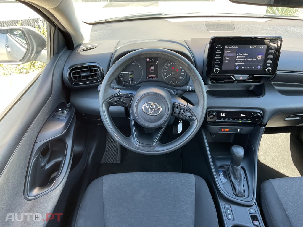 Toyota Yaris TOYOTA YARIS VVT-I HYBRID