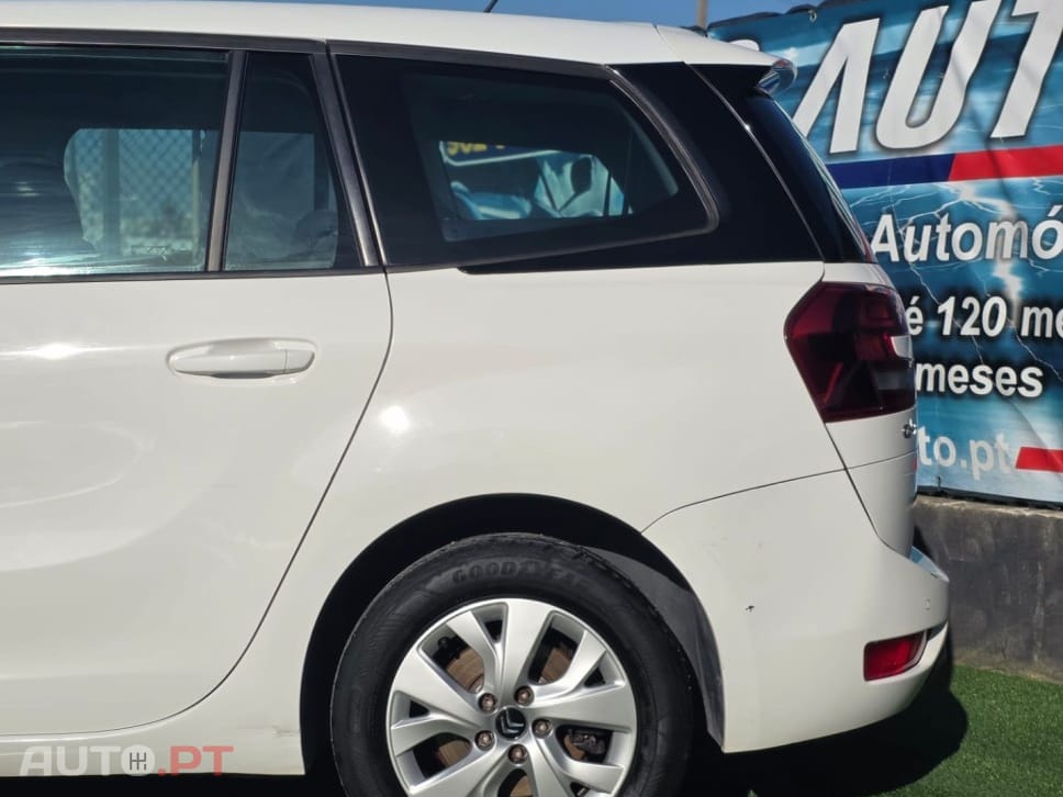 Citroën C4 Grand Picasso 1.6 BlueHDi Feel EAT6 J16 — fotografia 3