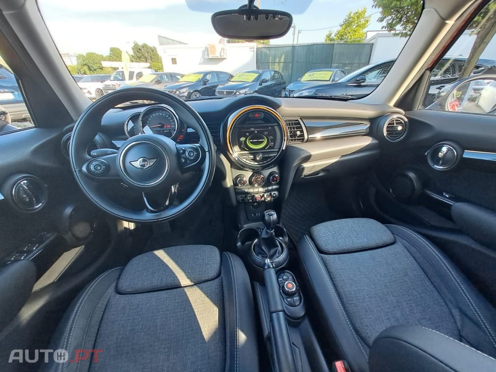 MINI Cooper Cooper D
