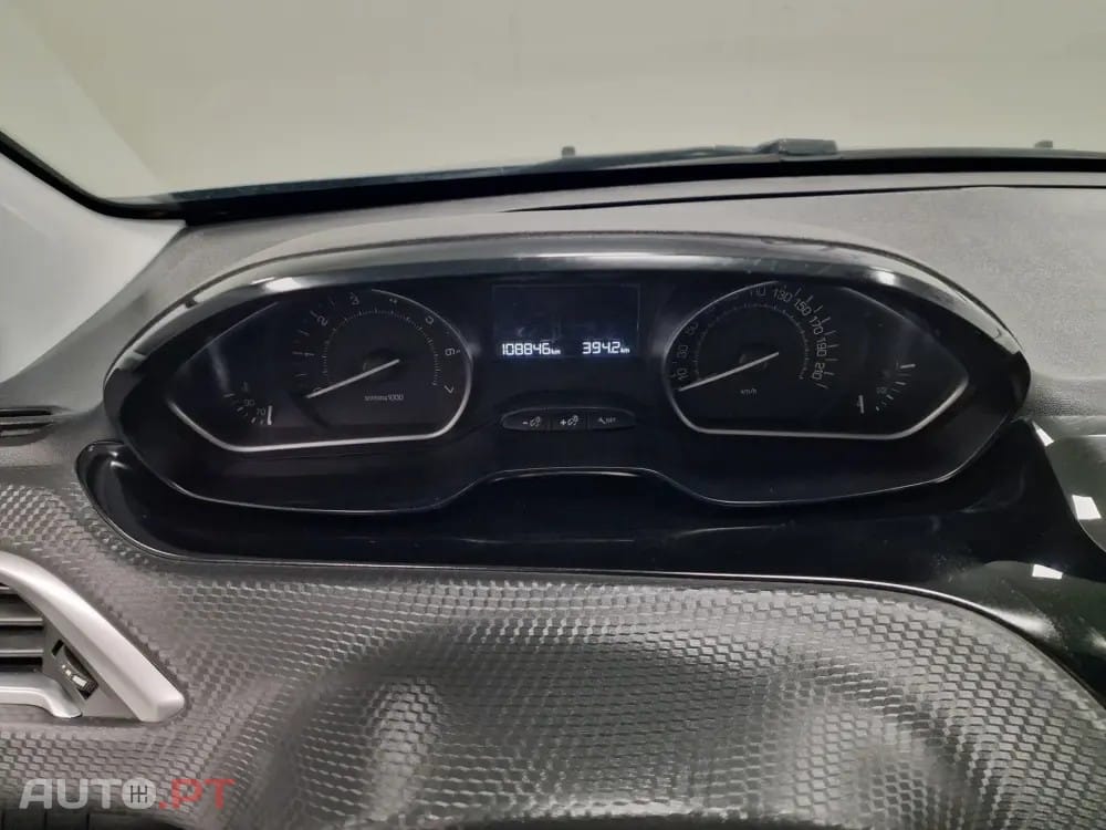 Peugeot 2008 1.2 PureTech Style