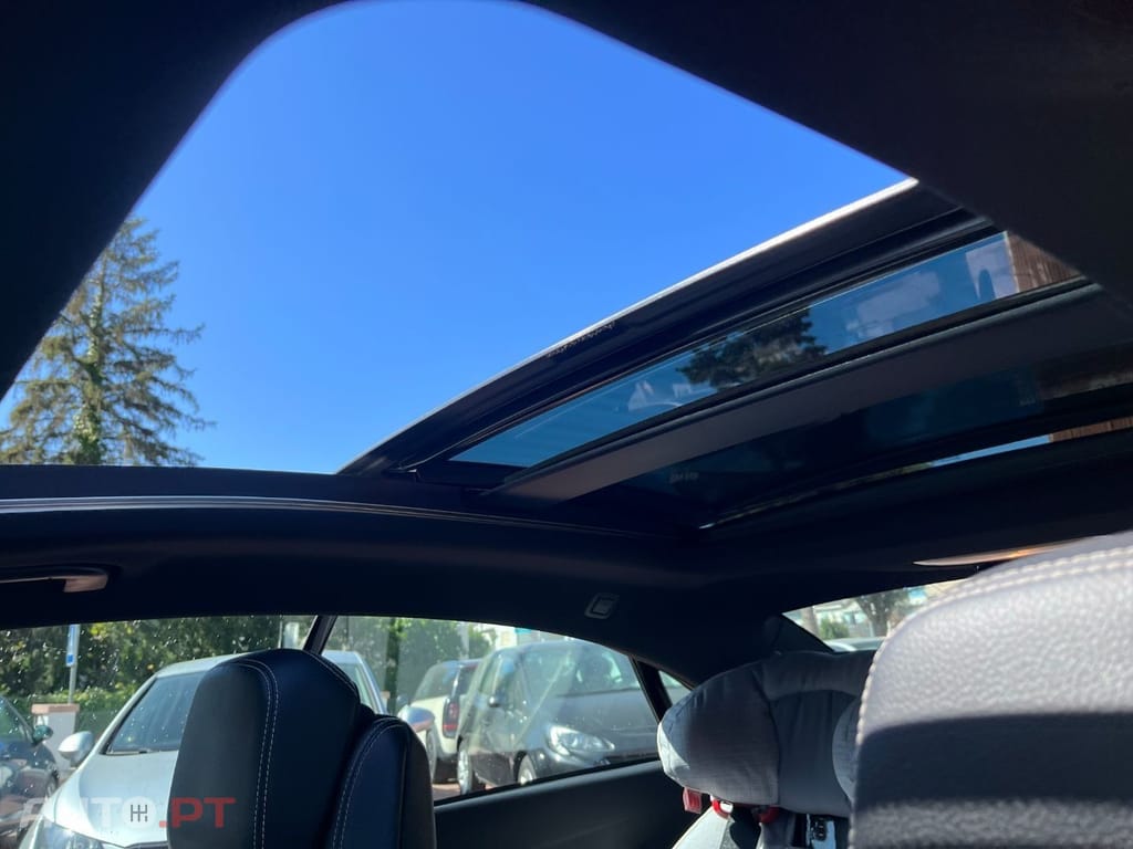 Mercedes-Benz E 220 CDI Avantgarde BlueEfficiency Auto.