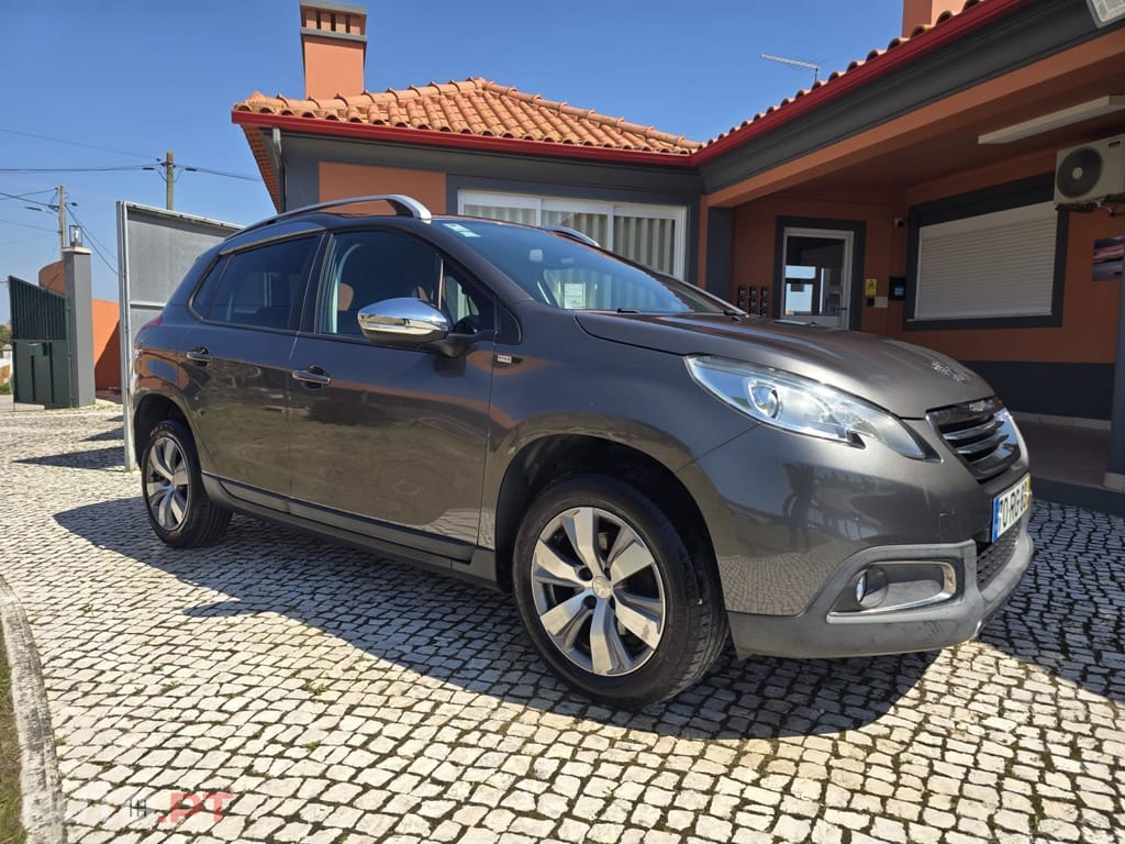 Peugeot 2008 1.2 PureTech Style