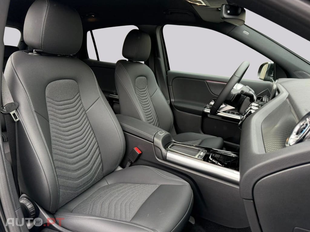 Mercedes-Benz EQA 250+ Progressive Advanced I.V.A DEDUTIVEL 