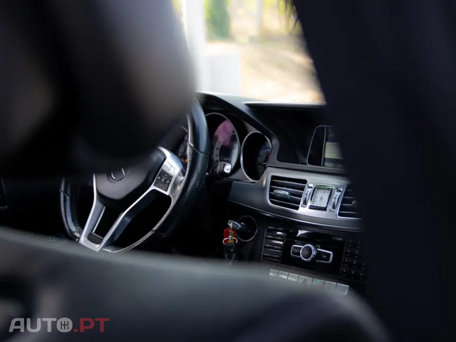 Mercedes-Benz E 220 BlueTEC 9G-TRONIC Avantgarde