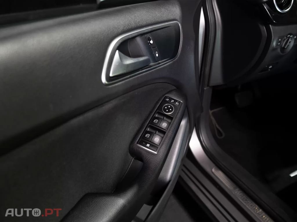 Mercedes-Benz B 180 d 7G-DCT
