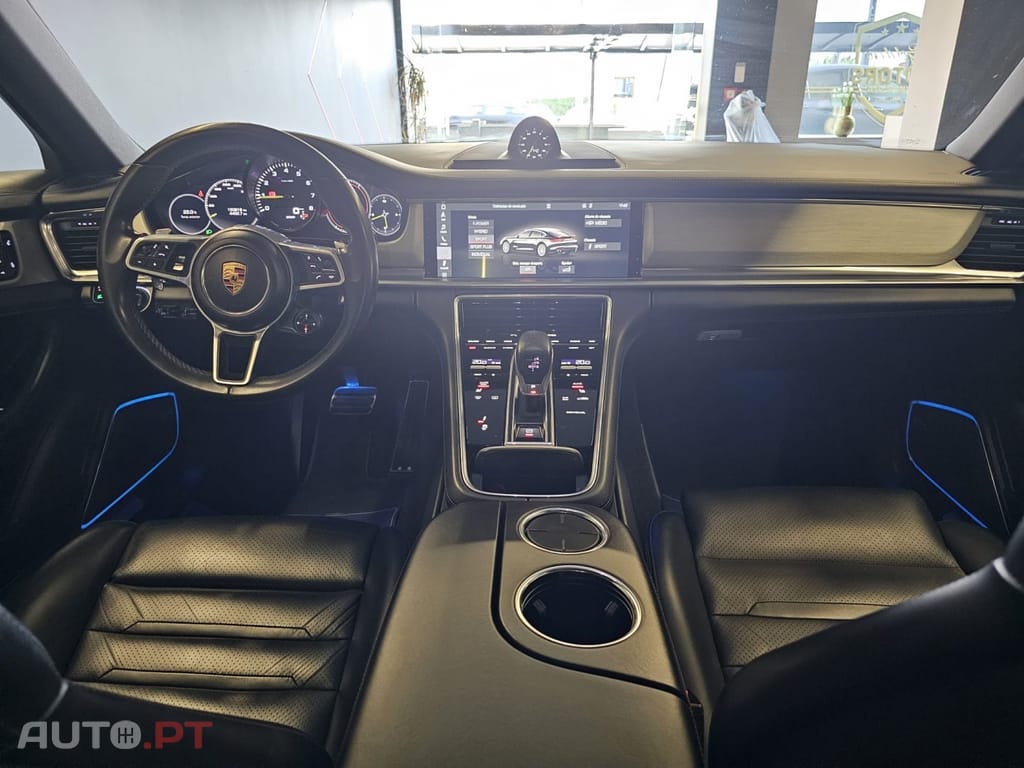 Porsche Panamera 4 E-Hybrid