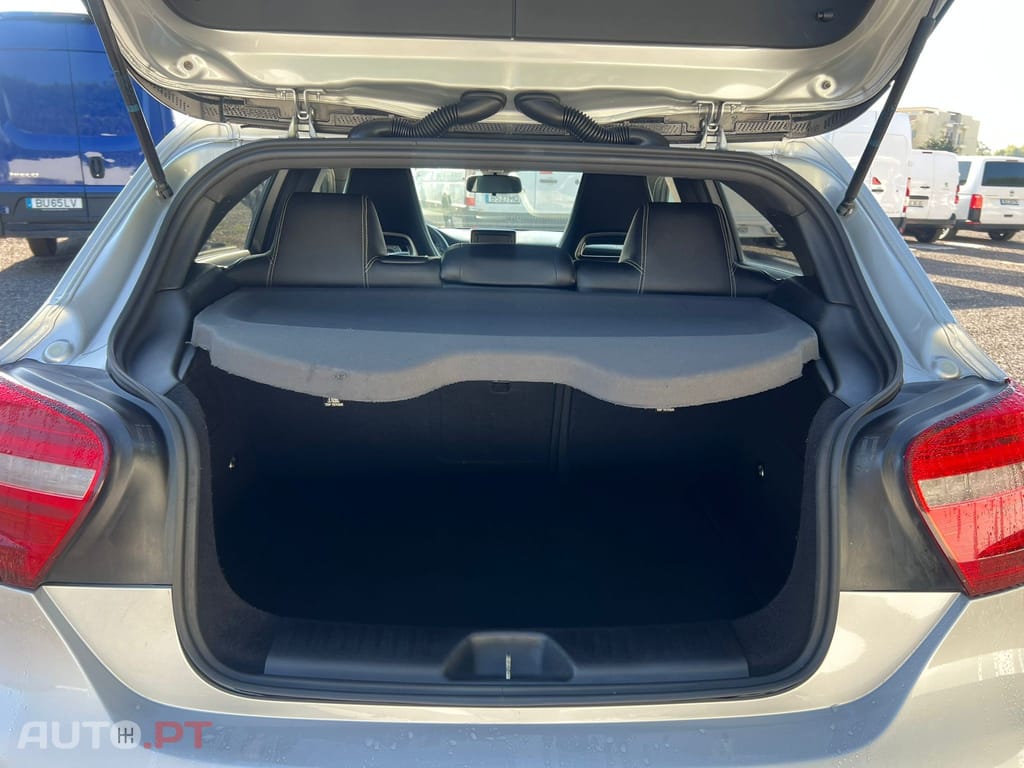 Mercedes-Benz A 180 d AMG Line