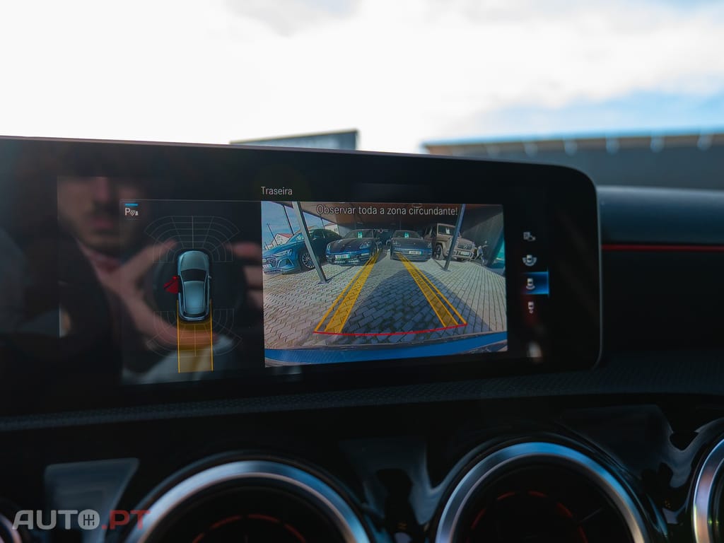 Mercedes-Benz A 35 AMG 4Matic Speedshift DCT 7G