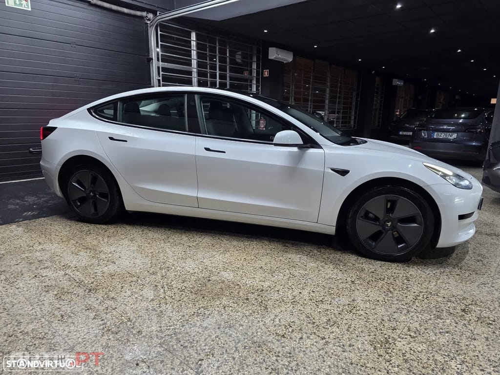Tesla Model 3 Standard Range Plus RWD