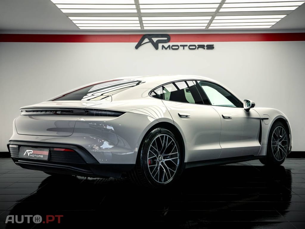 Porsche Taycan 4S bateria Performance Plus