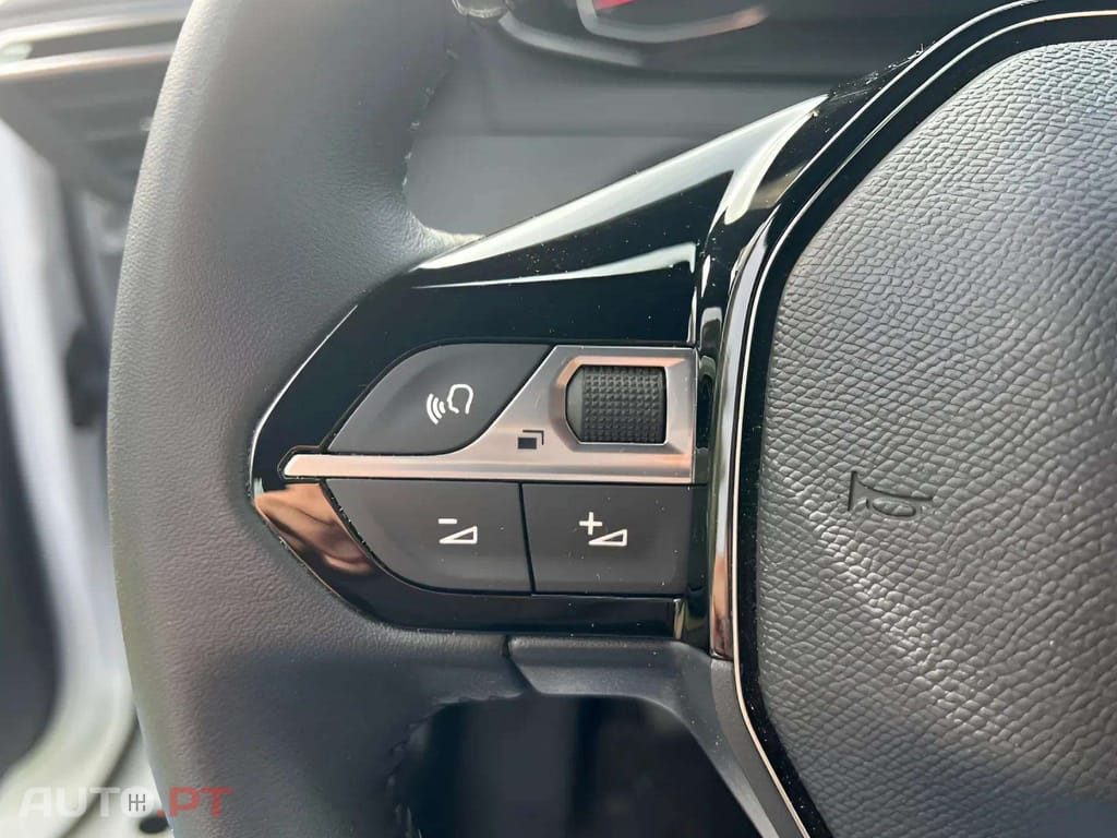 Peugeot 2008 1.2 PureTech 100 Active 5P