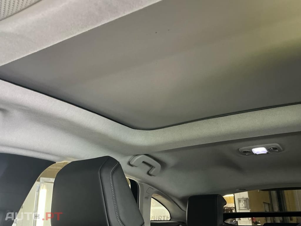 Citroen C4 1.2 PureTech Shine EAT8