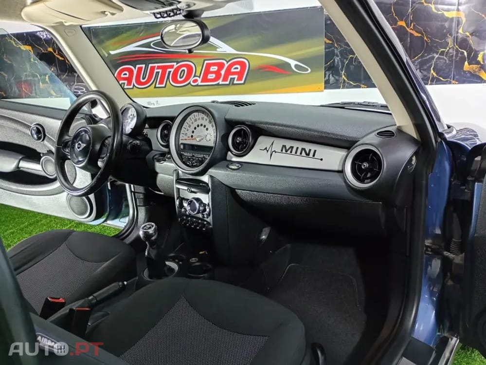 MINI Cooper Cooper D