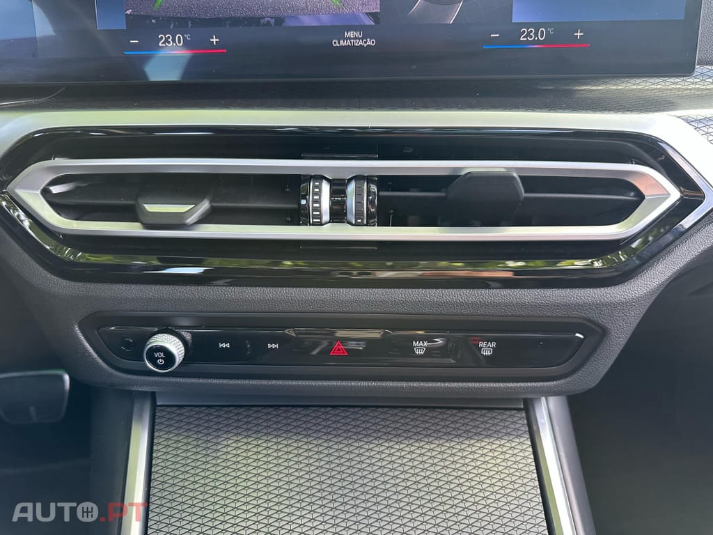 BMW 330 e Touring Pack Desportivo M Auto