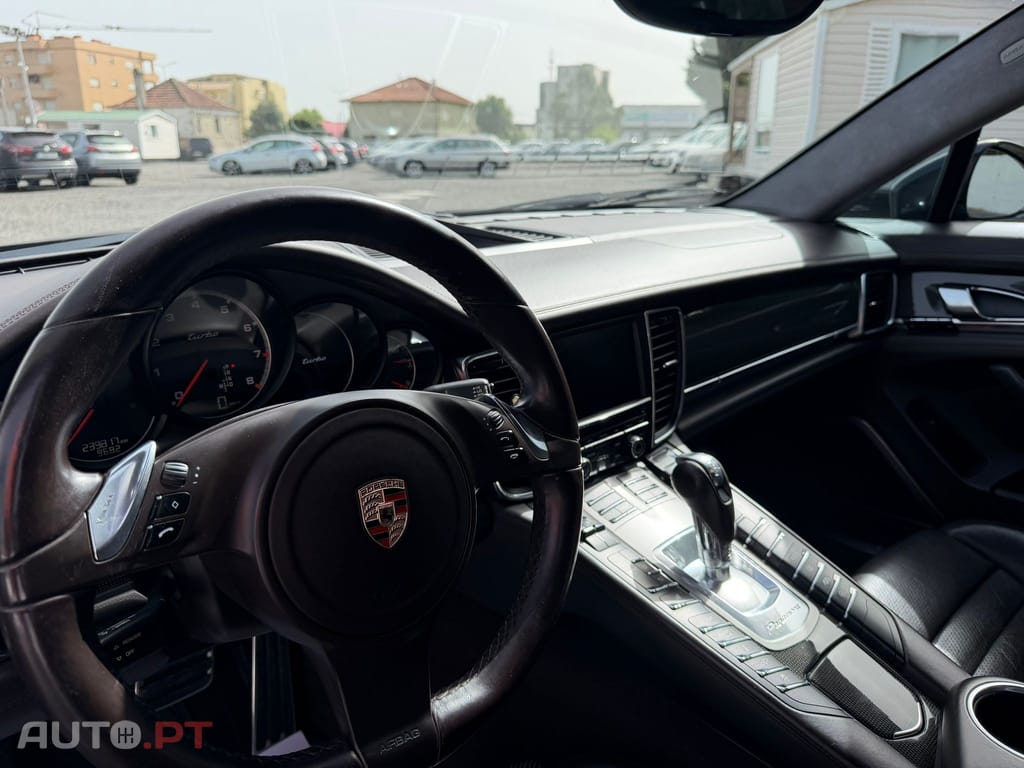 Porsche Panamera Turbo PDK
