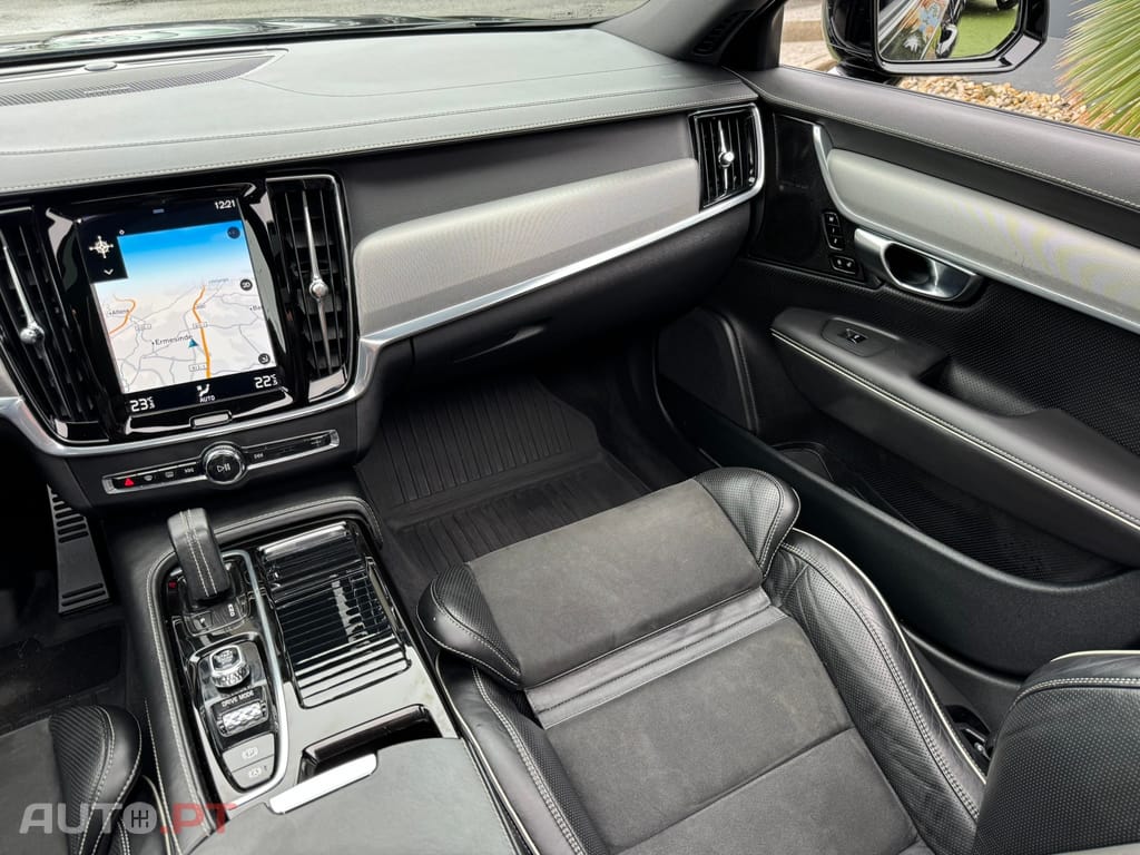 Volvo V90 2.0 T8 PHEV R-Design AWD