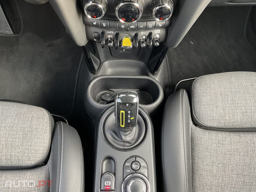 MINI Cooper Cooper SE