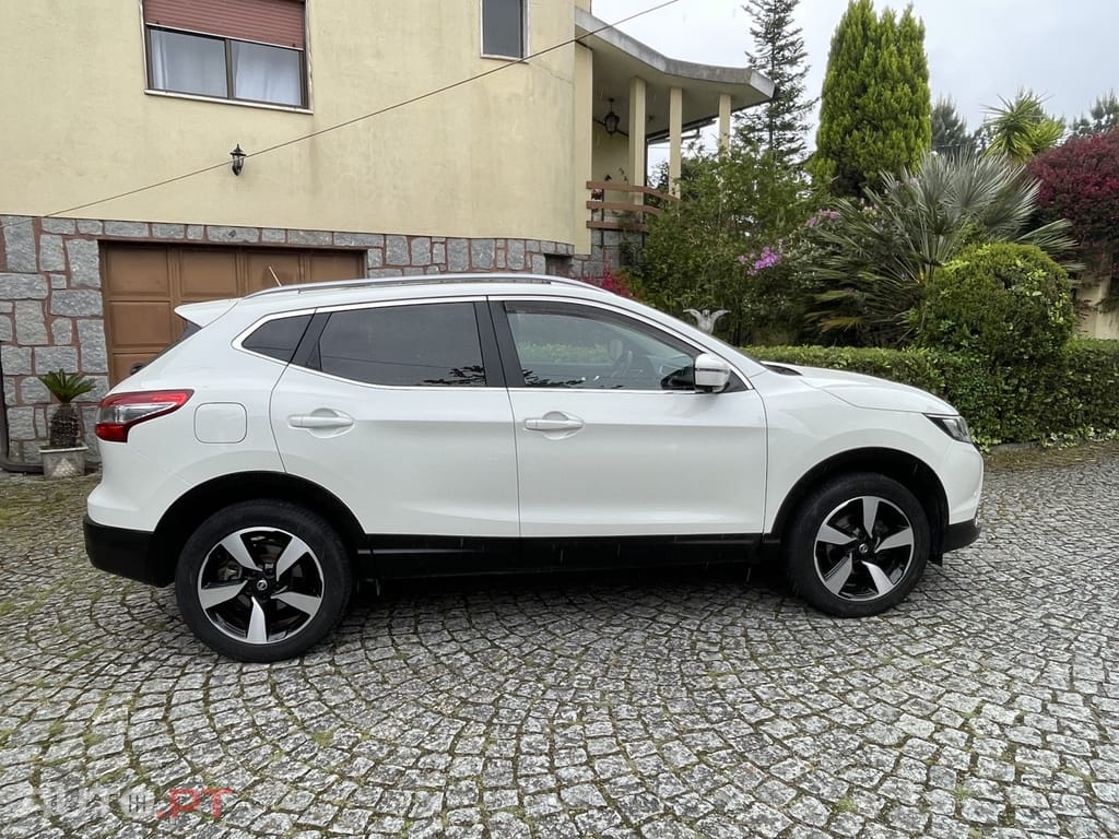Nissan Qashqai 1.5 dCi N-Connecta 18 RS