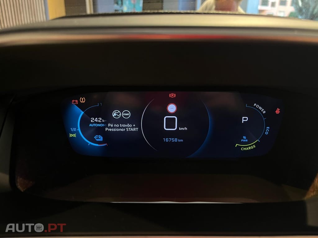 Peugeot E-208 50 kWh Allure Pack