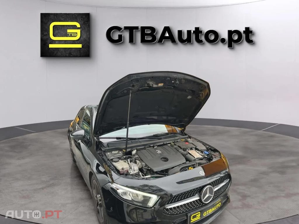 Mercedes-Benz A 180 D Pack Night AMG 