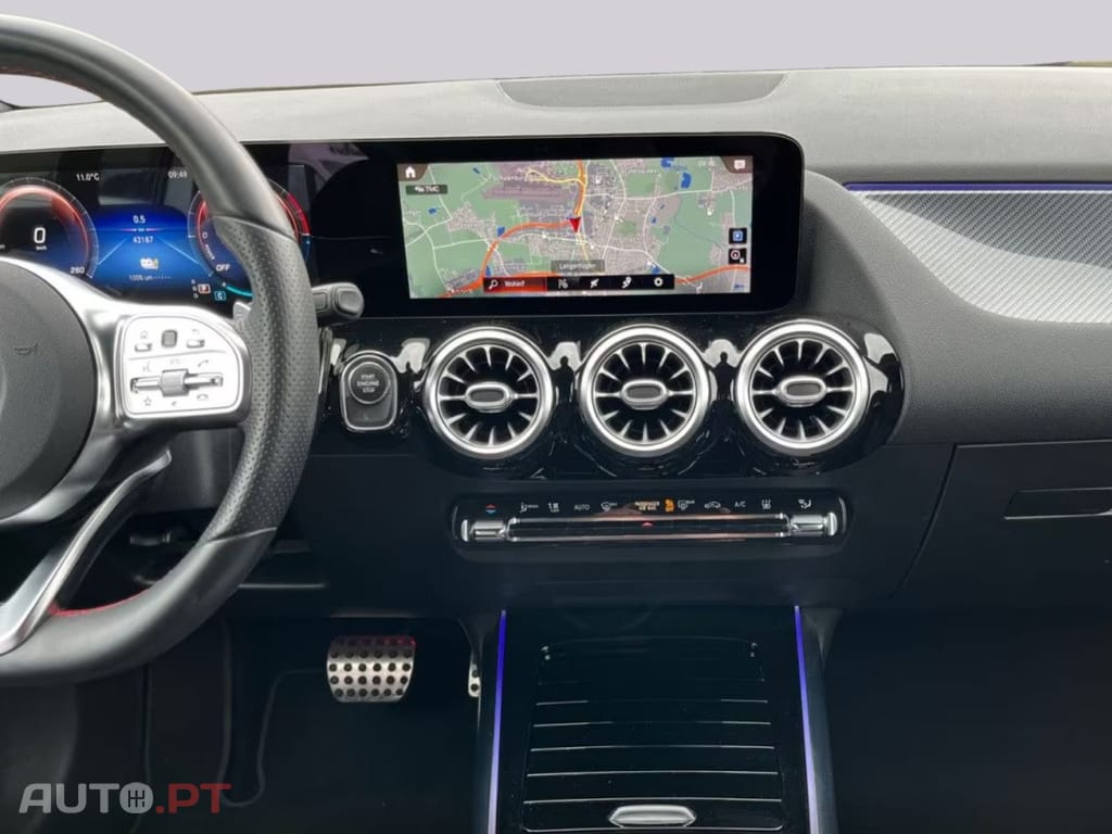 Mercedes-Benz GLA 250 I.V.A DEDUTIVEL e AMG