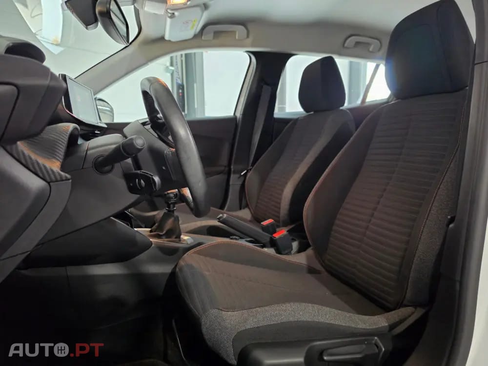 Peugeot 2008 1.2 PureTech Active