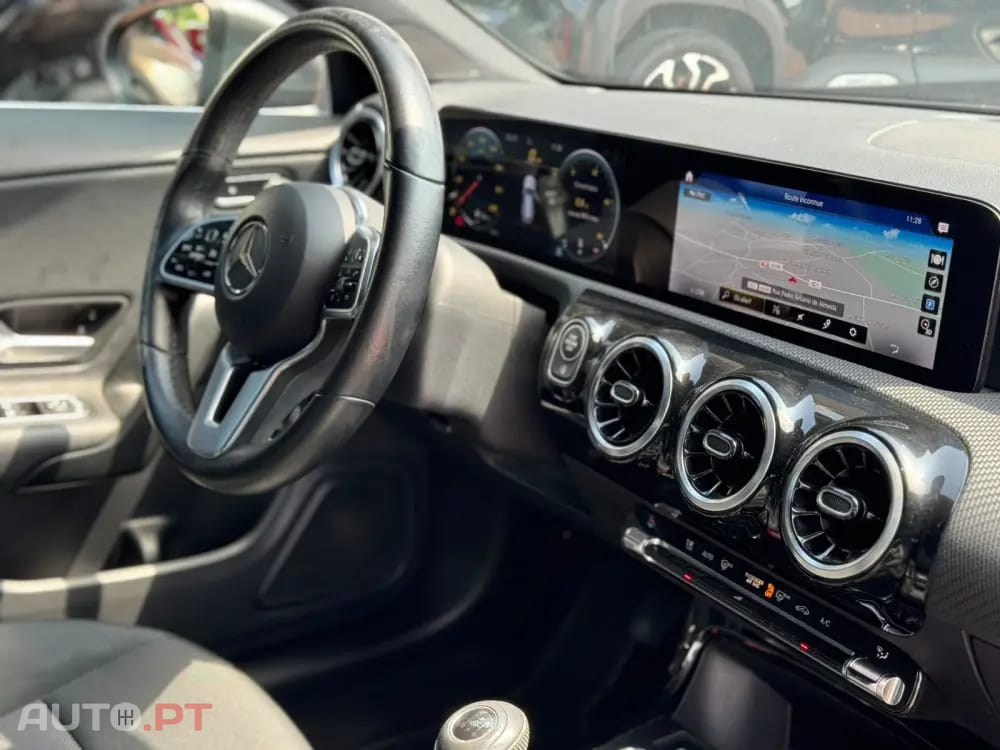 Mercedes-Benz CLA 180 d Shooting Brake Business Solutions