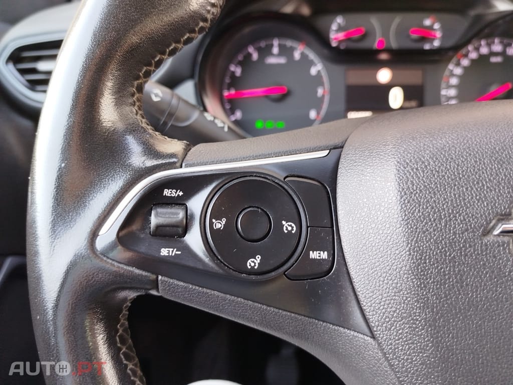 Opel Crossland 1.2 T Business Edition