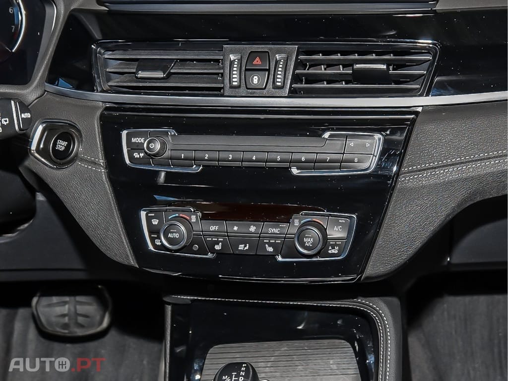 BMW X2 I.V.A DEDUTIVEL xDrive25e M-Sport Pano