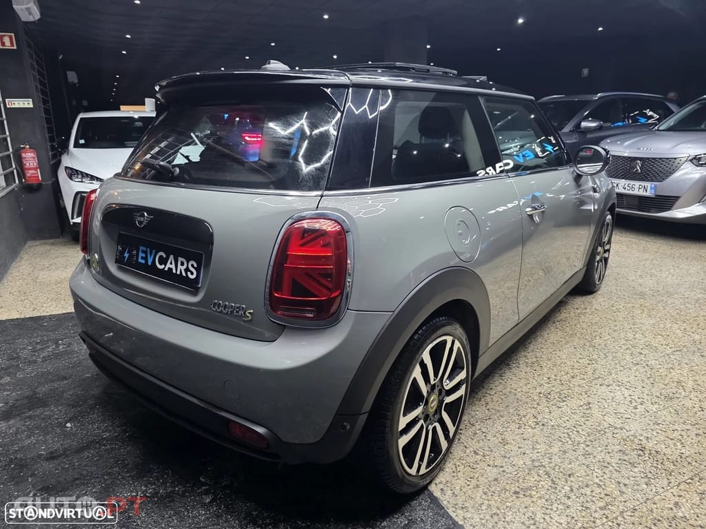 MINI Cooper Cooper SE Premium Extra Essential