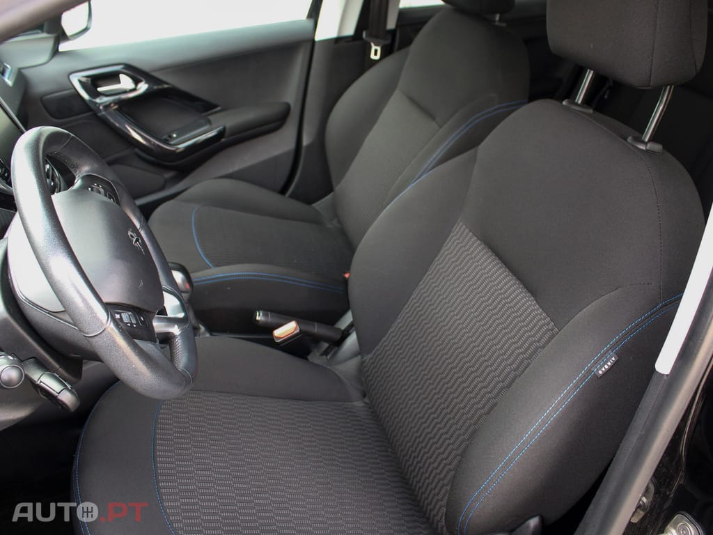 Peugeot 208 1.2 PureTech Style