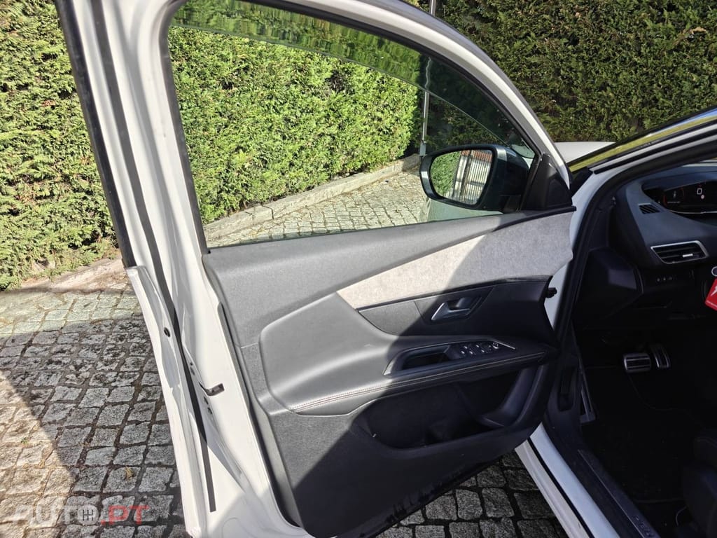 Peugeot 5008 1.5 BlueHDi GT EAT8