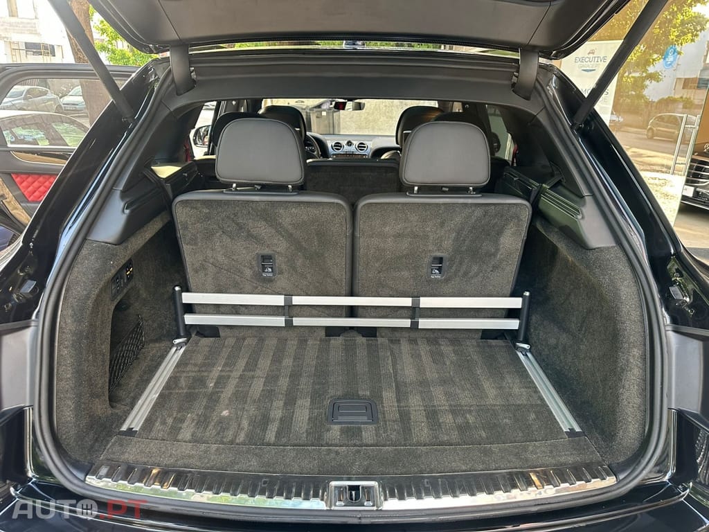 Bentley Bentayga V8