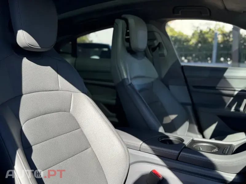 Porsche Taycan Turbo