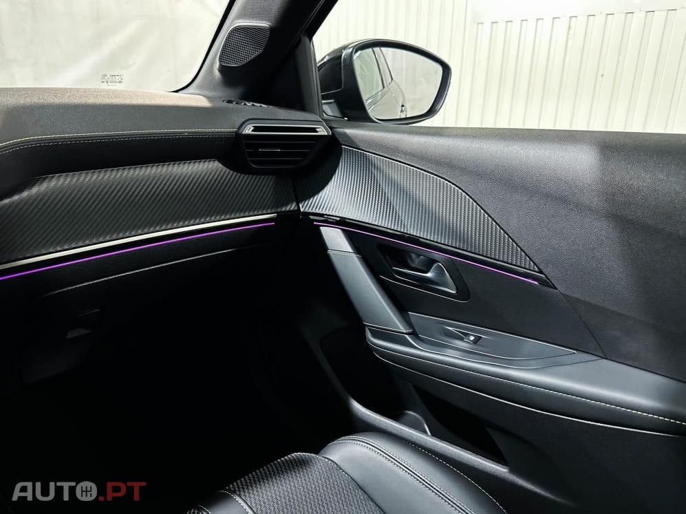 Peugeot E-208 51 kWh GT