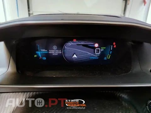 Peugeot E-2008 50 kWh Allure Pack