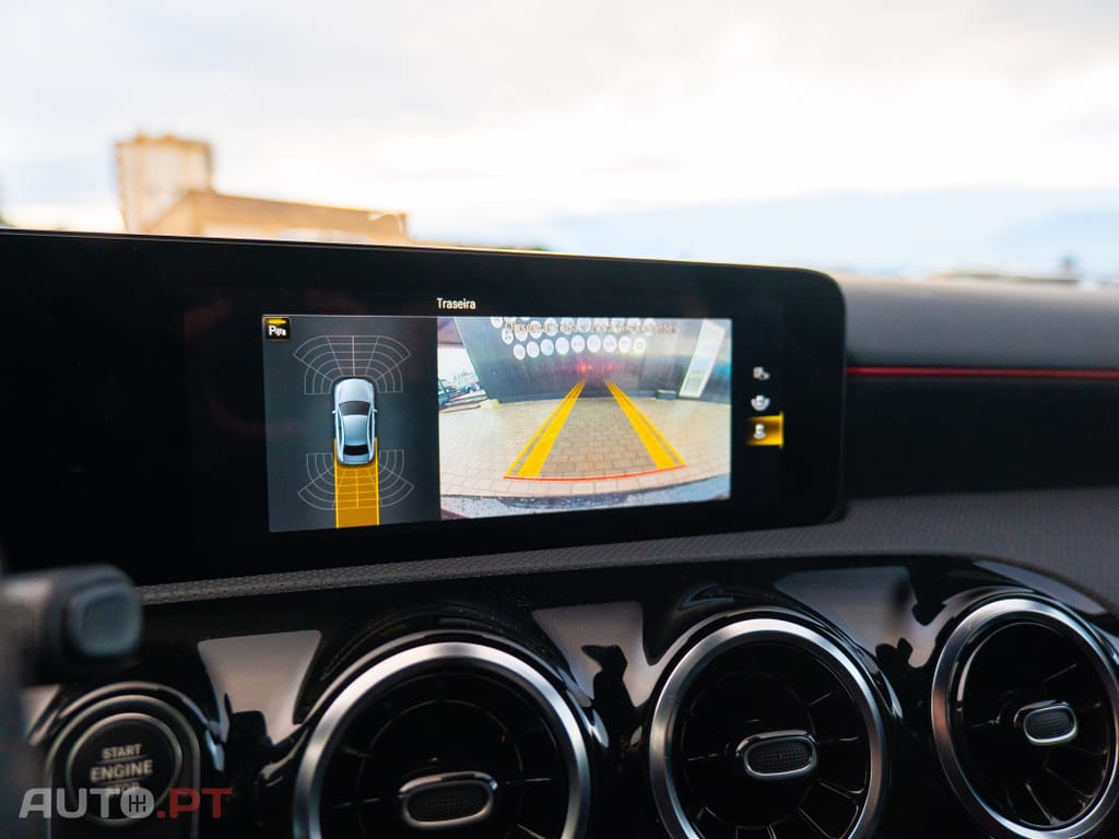 Mercedes-Benz A 250 e 8G-DCT AMG Line