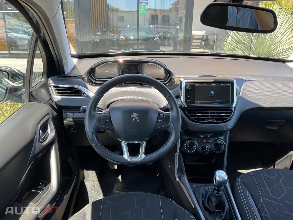 Peugeot 2008 1.6 BlueHDi Active