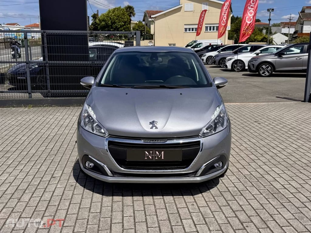 Peugeot 208 1.2 PureTech Signature