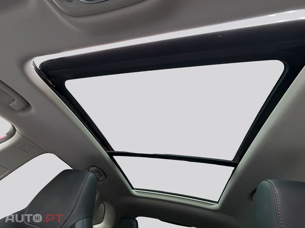 MG EHS PHEV Hybrid Luxury