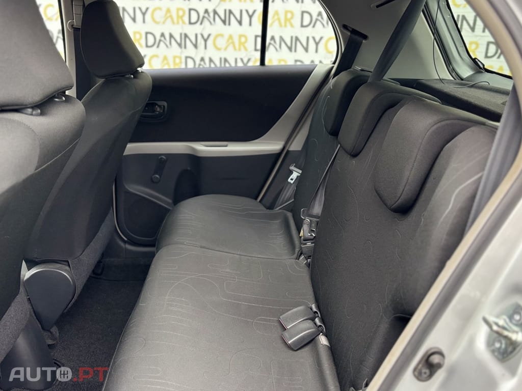 Toyota Yaris 1.0 VVT-i AC+VSC