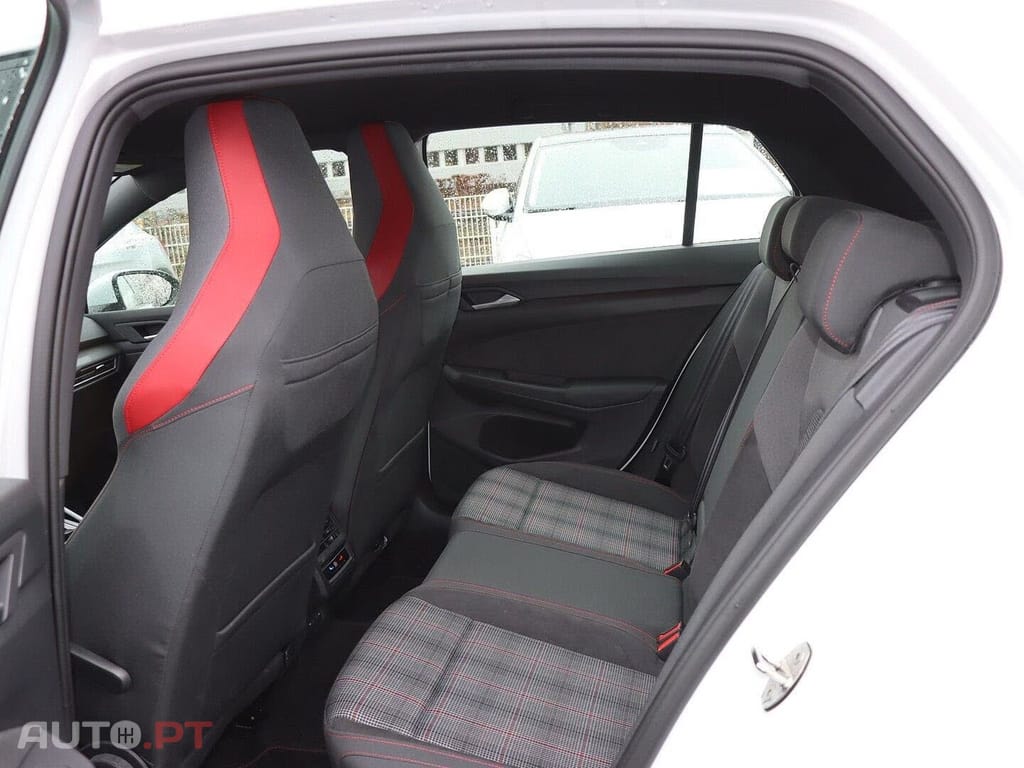 Volkswagen Golf 2.0 TSI GTI DSG