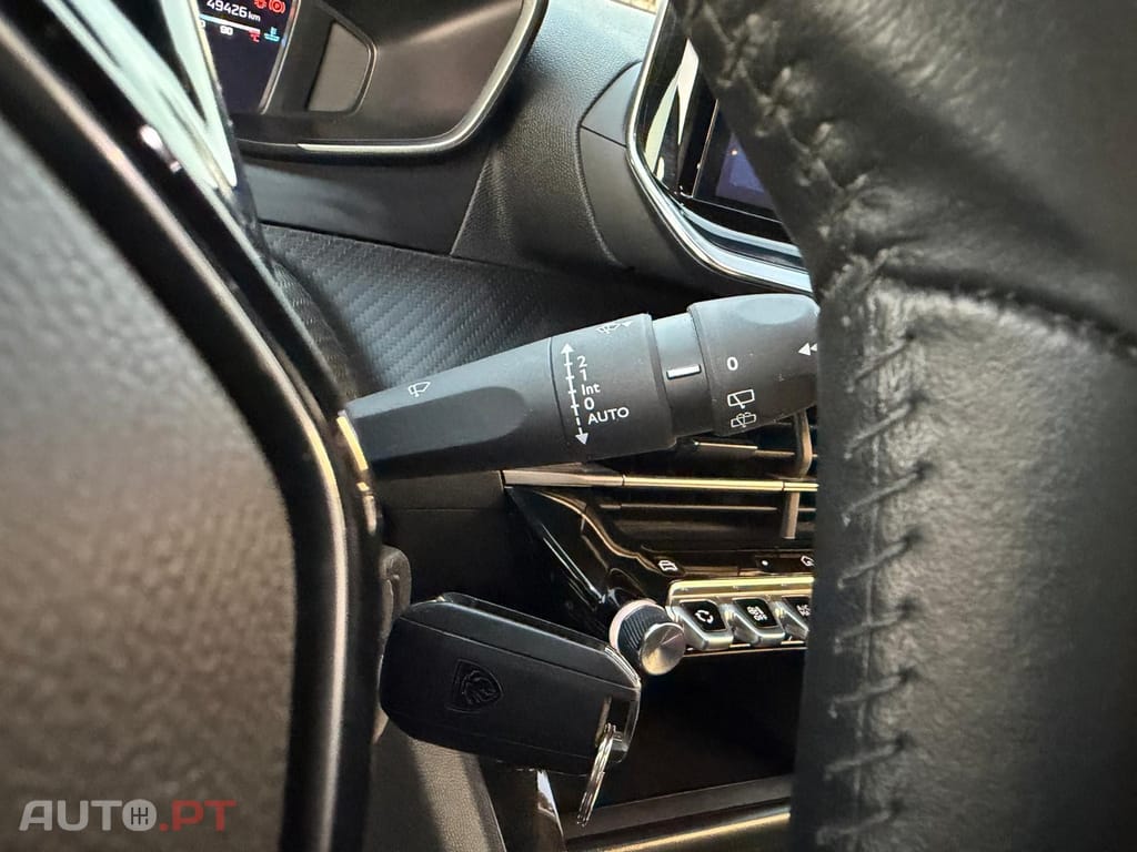 Peugeot 2008 1.2 PureTech Allure