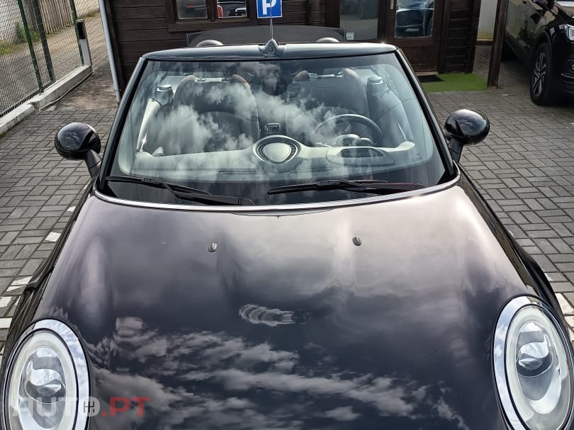 MINI Cabrio Cooper Premium Resolute Edition Auto