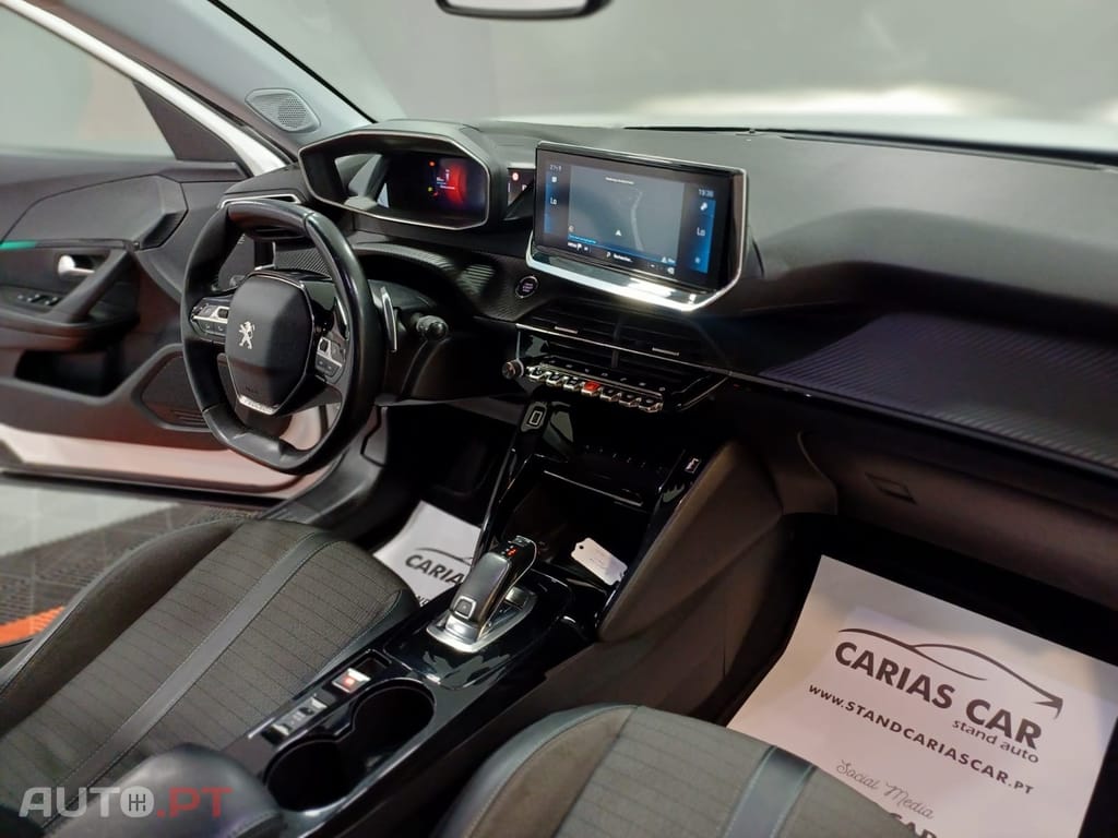 Peugeot 2008 1.5 BlueHDi Allure EAT8