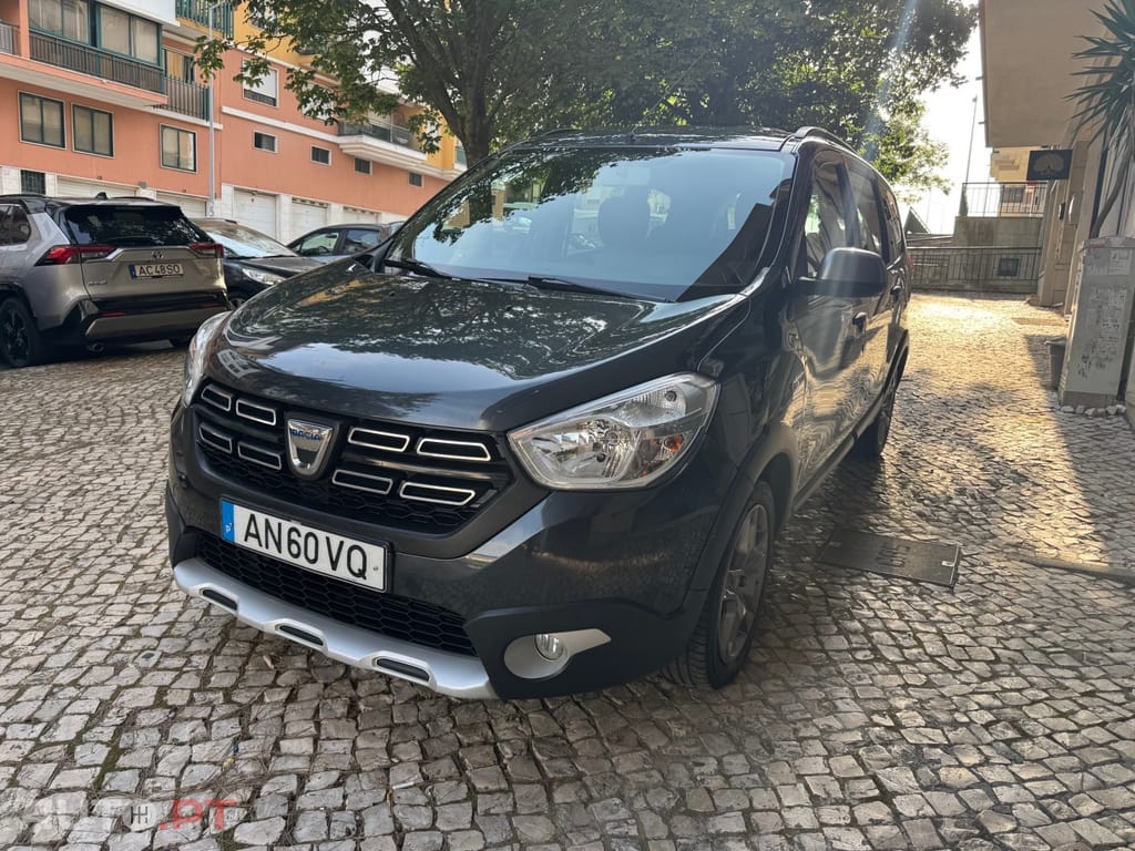 Dacia Lodgy 1.5 Blue dCi Stepway 7L